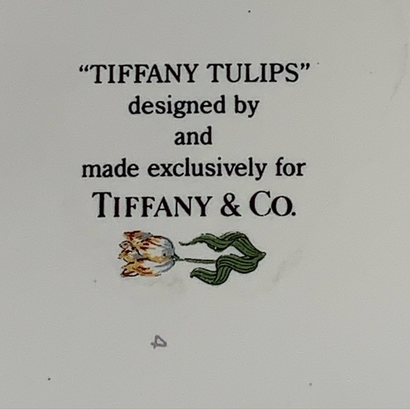 TIFFANY & CO. large Tiffany Tulips TRINKET BOX powder box PORCELAIN - Picture 8 of 10